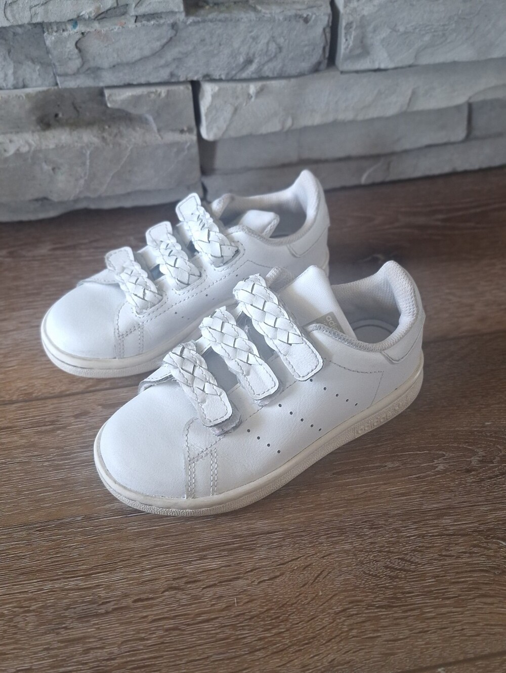 Adidas Sneakers